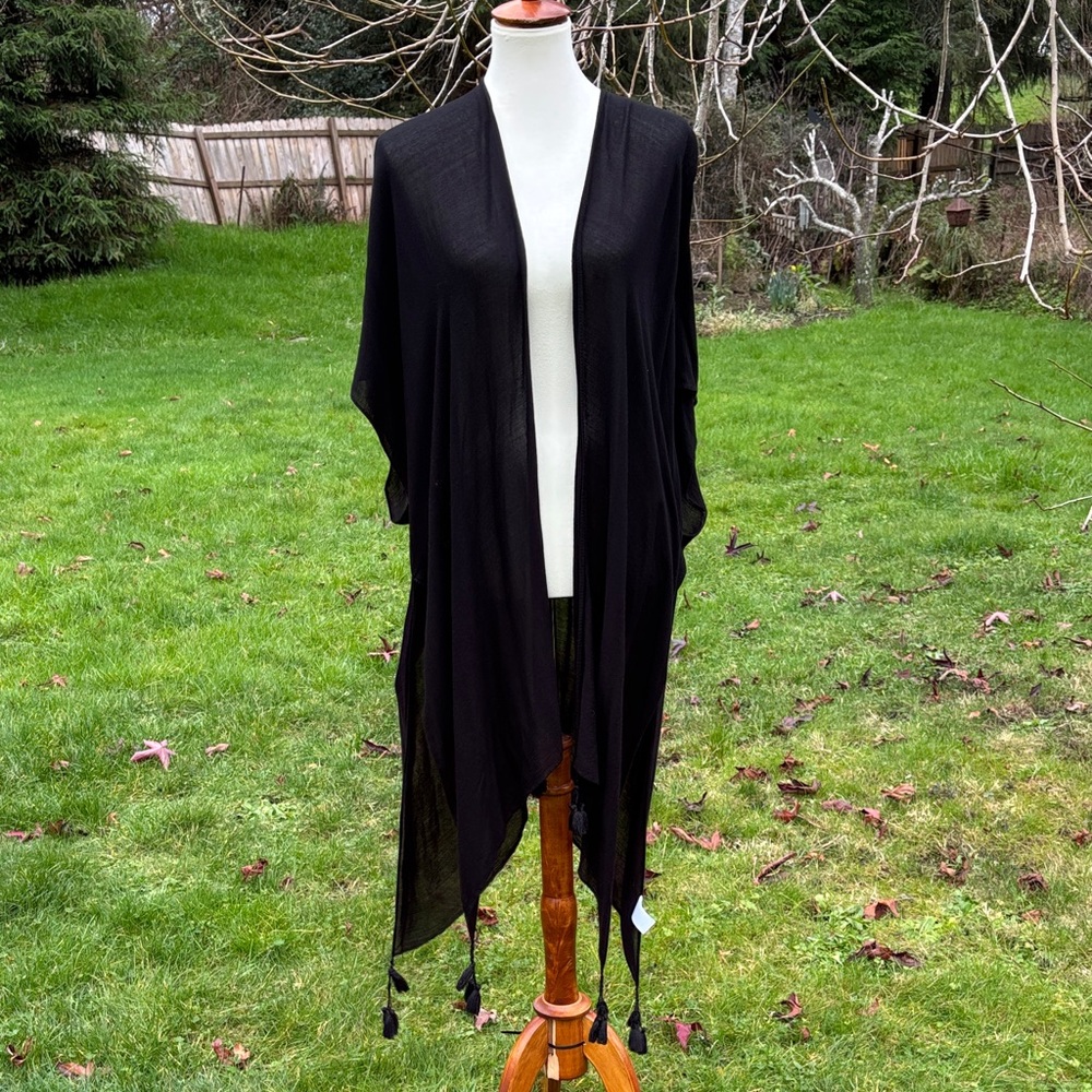 Moss Rose Black Kimono Shawl
